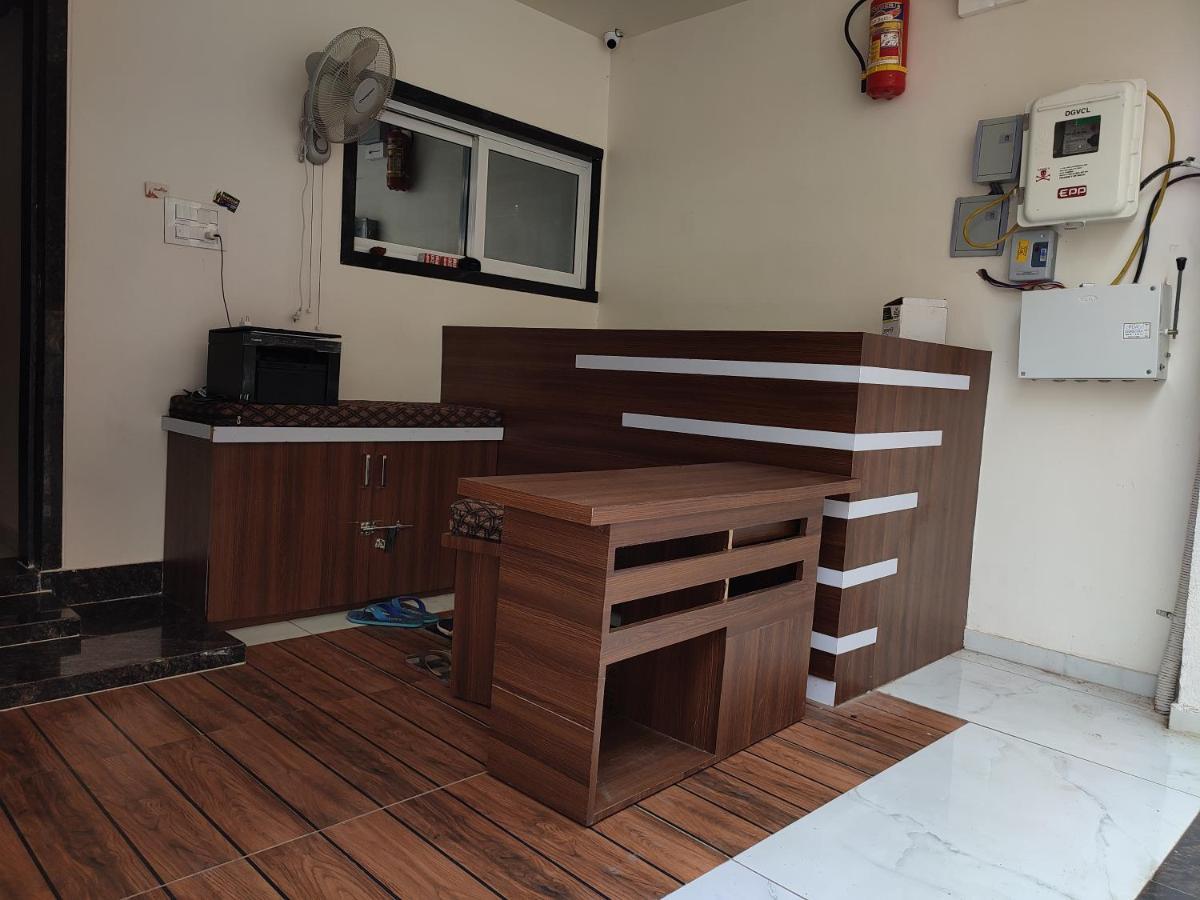 Hotel Sardar Rooms Garudeshwar Экстерьер фото